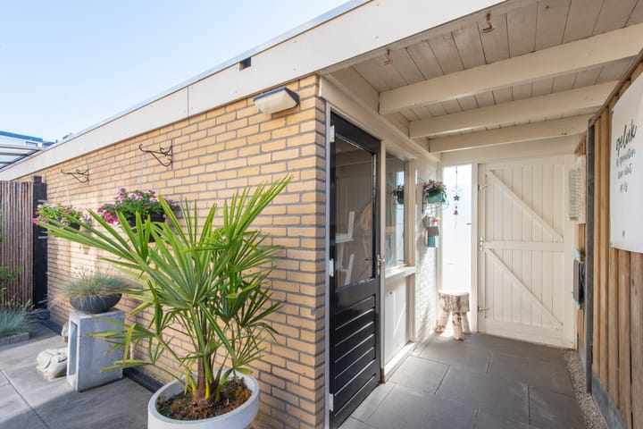 Foto 47 van Meeuwenlaan 64