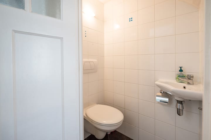 Foto 3 van Strick van Linschotenstraat 4