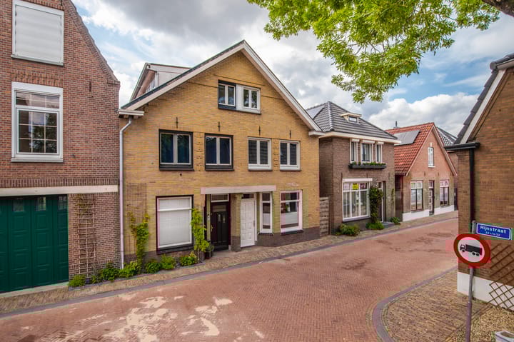 Foto 7 van Tolstraat 36