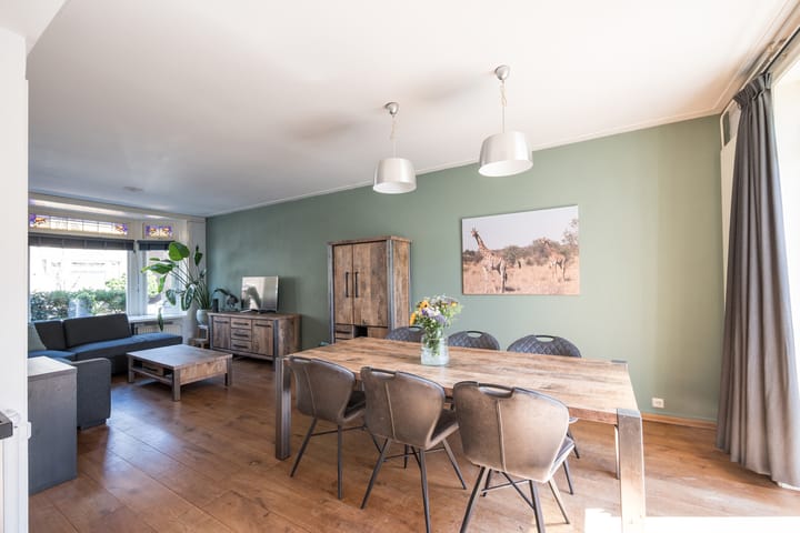 Foto 5 van Strick van Linschotenstraat 4