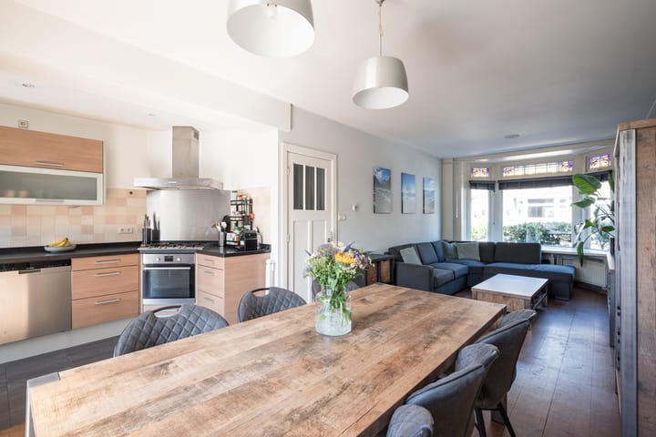 Foto 9 van Strick van Linschotenstraat 4