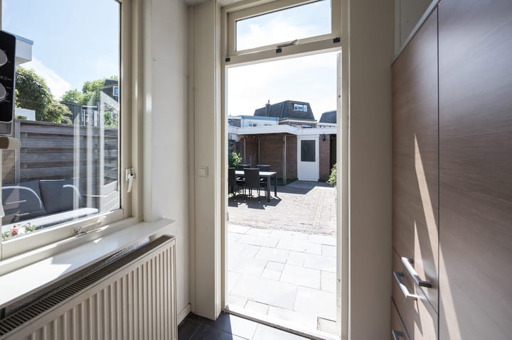 Foto 13 van Strick van Linschotenstraat 4