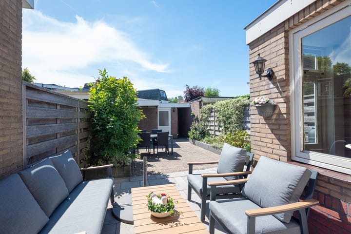 Foto 14 van Strick van Linschotenstraat 4