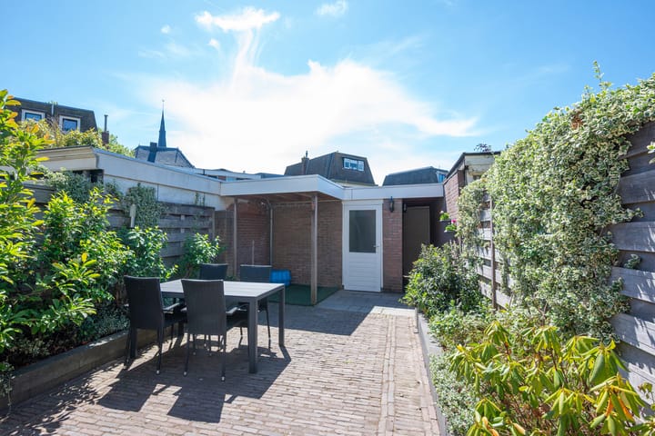 Foto 15 van Strick van Linschotenstraat 4