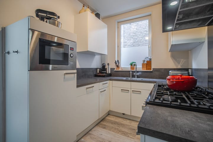 Foto 15 van Tolstraat 36