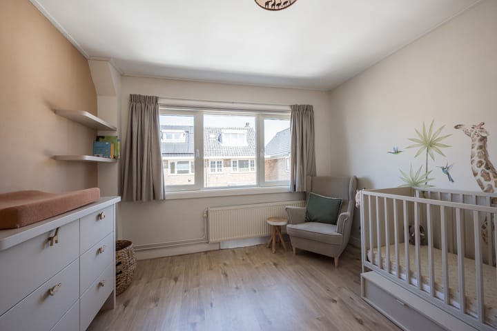 Foto 24 van Strick van Linschotenstraat 4