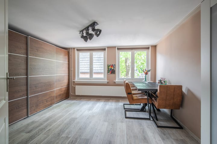 Foto 25 van Tolstraat 36