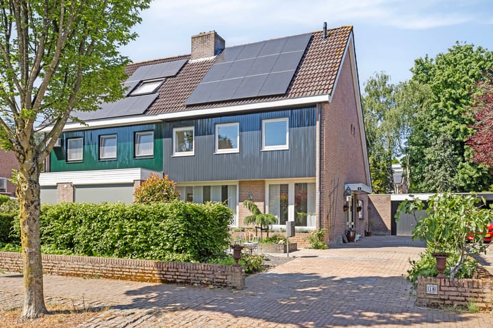 Foto 1 van Eerste Morgen 18