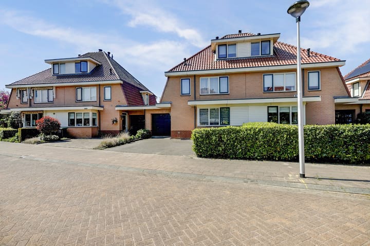 Riederhoeve 8