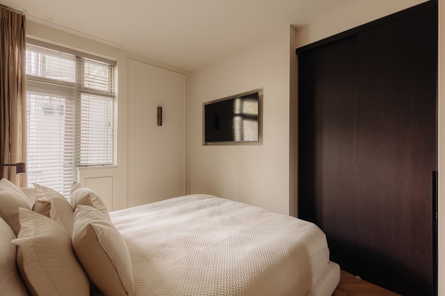 Foto 20 van Van Tuyll van Serooskerkenweg 122-1