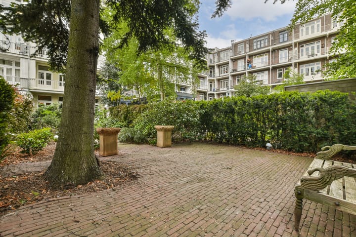 Foto 18 van Ruysdaelstraat 64-H