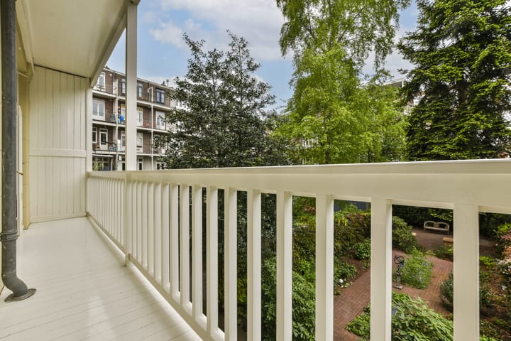 Foto 24 van Ruysdaelstraat 64-H