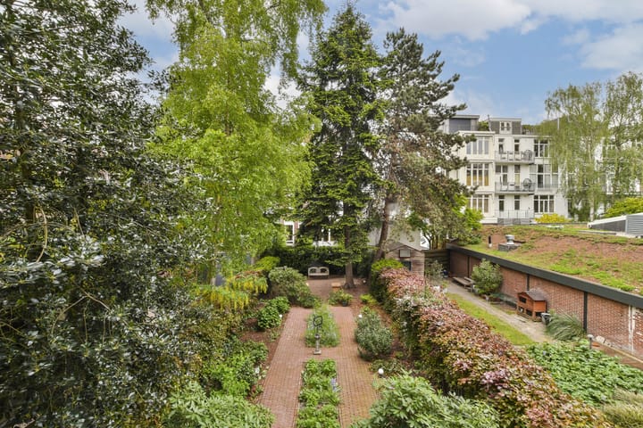 Foto 25 van Ruysdaelstraat 64-H