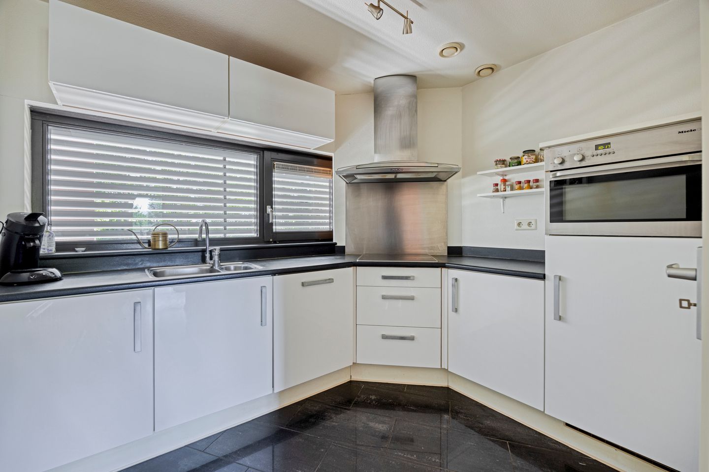 Foto 10 van 's-Herenelderenlaan 11-A