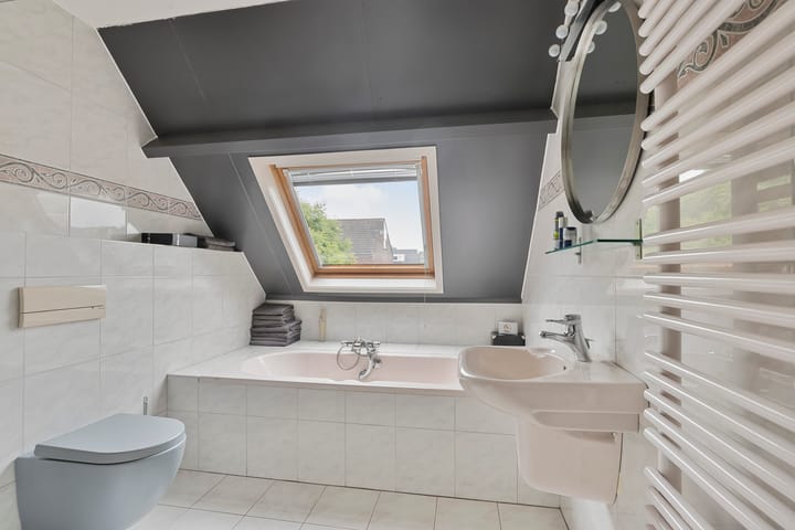 Foto 24 van Bredestraat 60