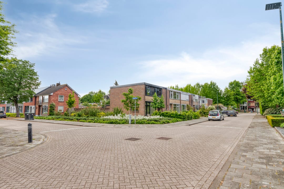 Photo 11 of Merwedelaan 11