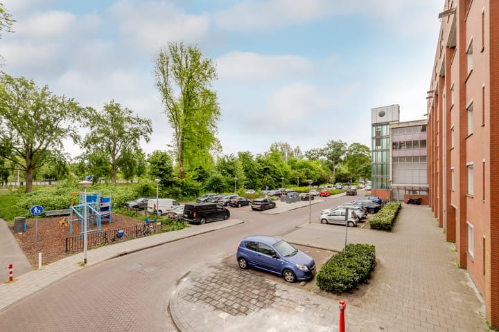 Foto 34 van Suze Groenewegplantsoen 71