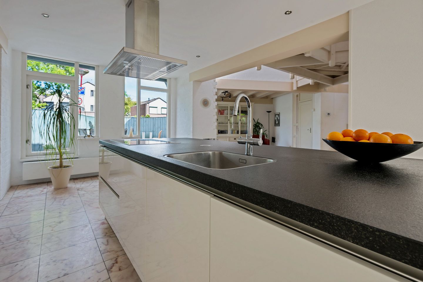 Foto 19 van Zwaluw 82