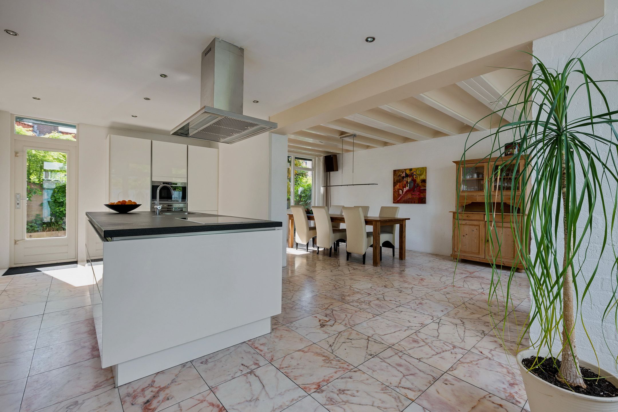 Foto 21 van Zwaluw 82