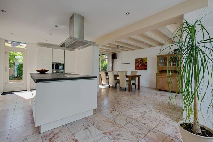 Foto 21 van Zwaluw 82