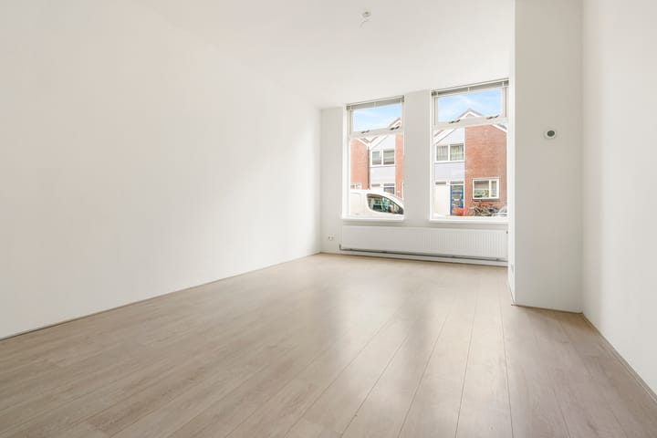 Photo 2 of Bakkerstraat 76-ZW