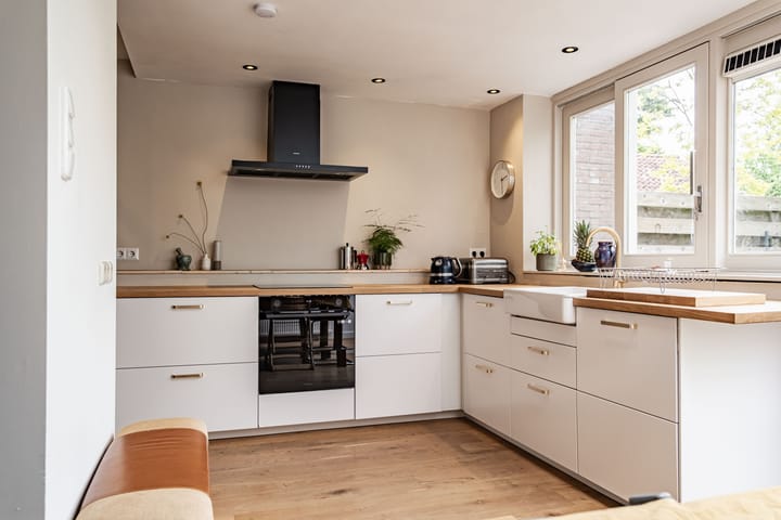 Photo 11 of Christiaan Huygensplein 6