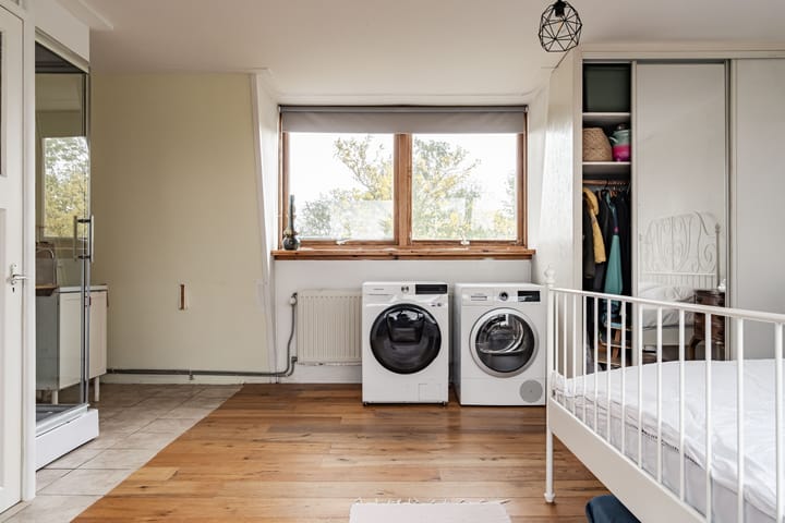 Photo 32 of Christiaan Huygensplein 6