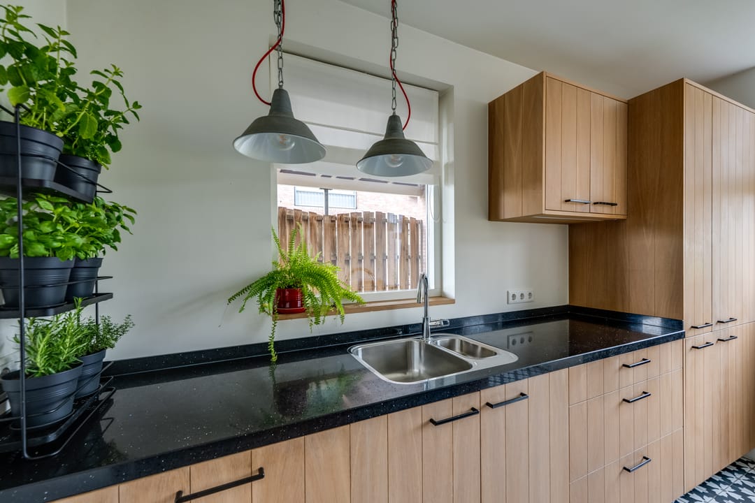 Foto 13 van Middenweg 1