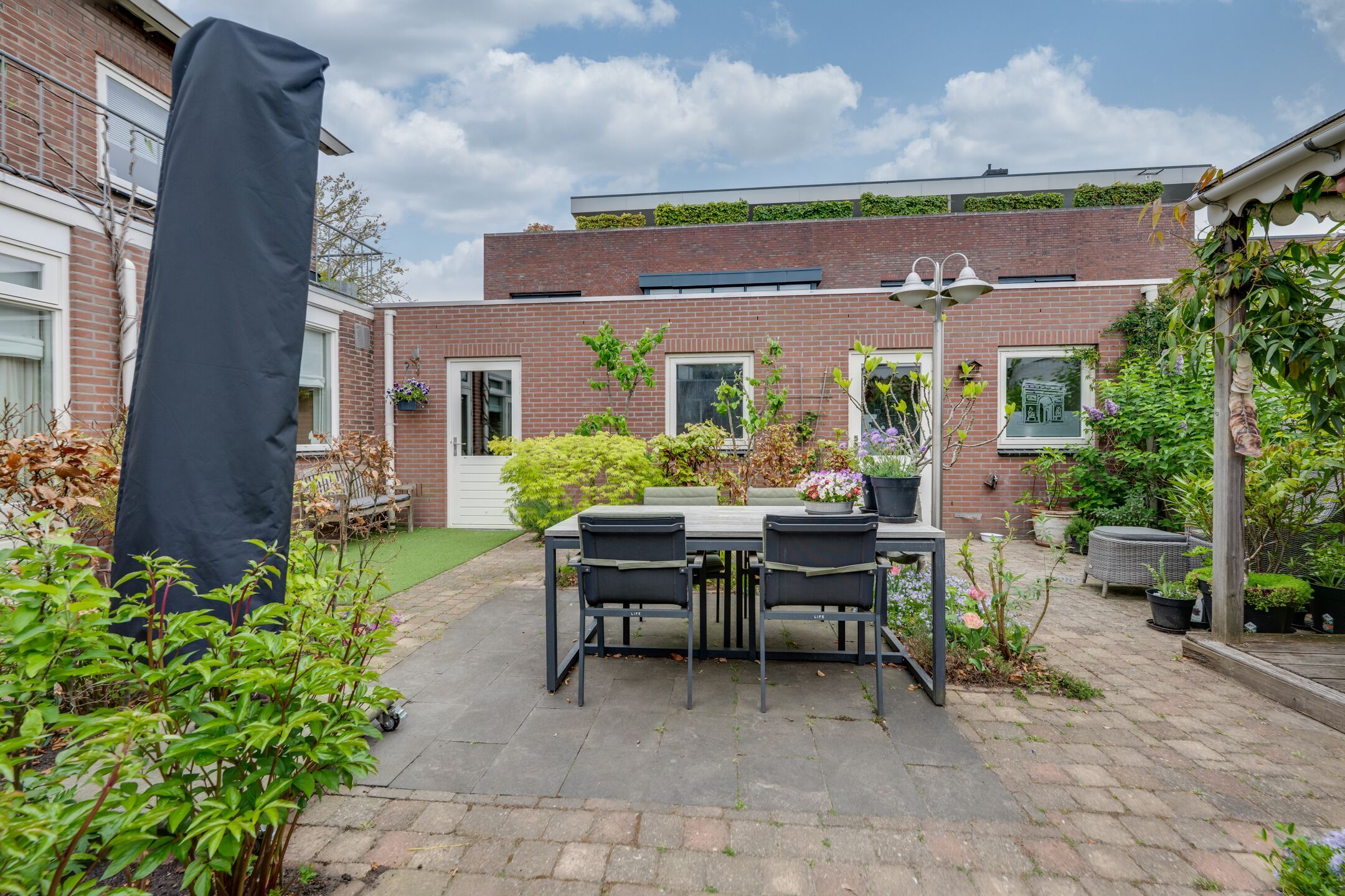 Foto 30 van Middenweg 1