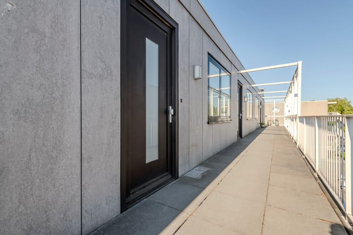 Photo 9 of Brink 100