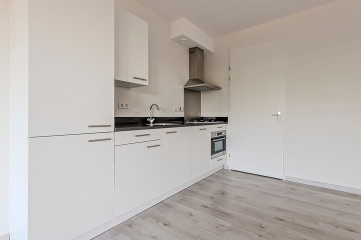 Photo 18 of Brink 100