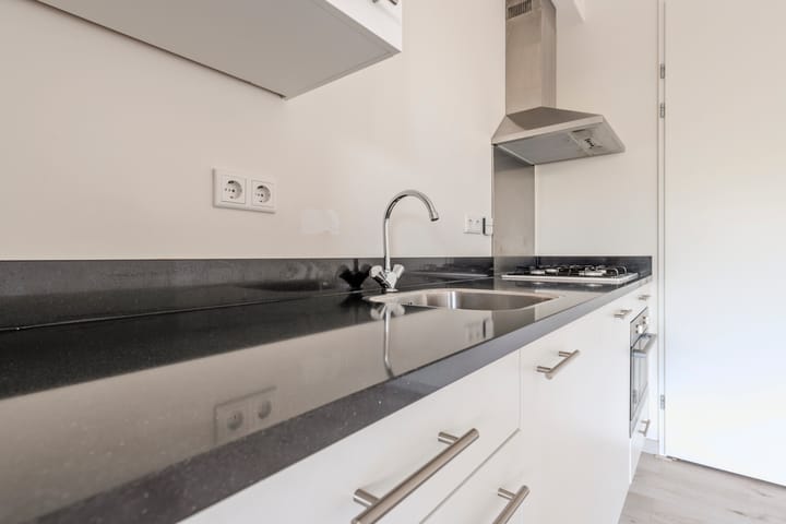 Photo 20 of Brink 100