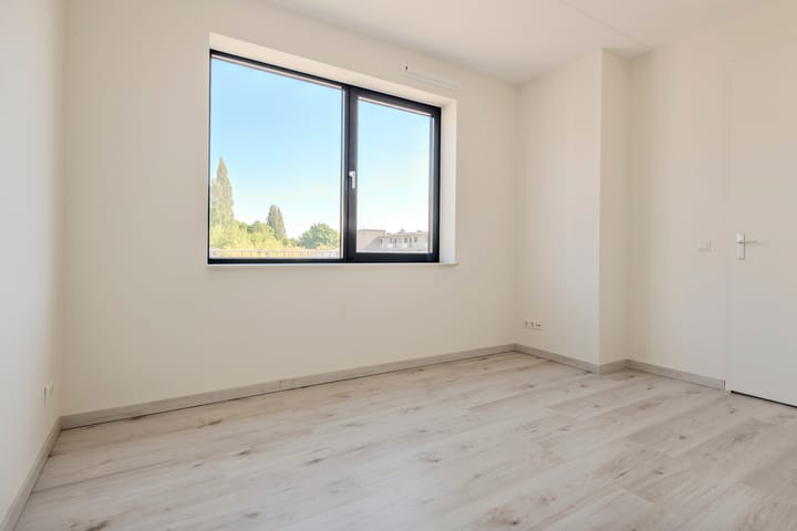 Photo 23 of Brink 100