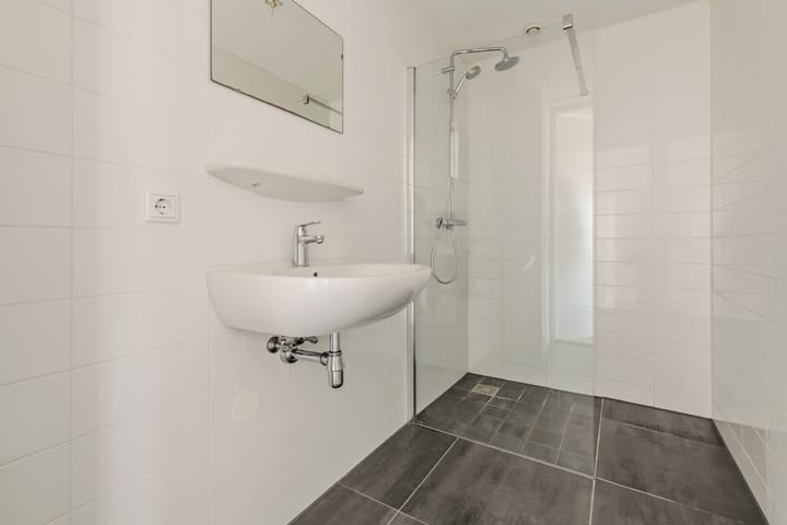 Photo 24 of Brink 100