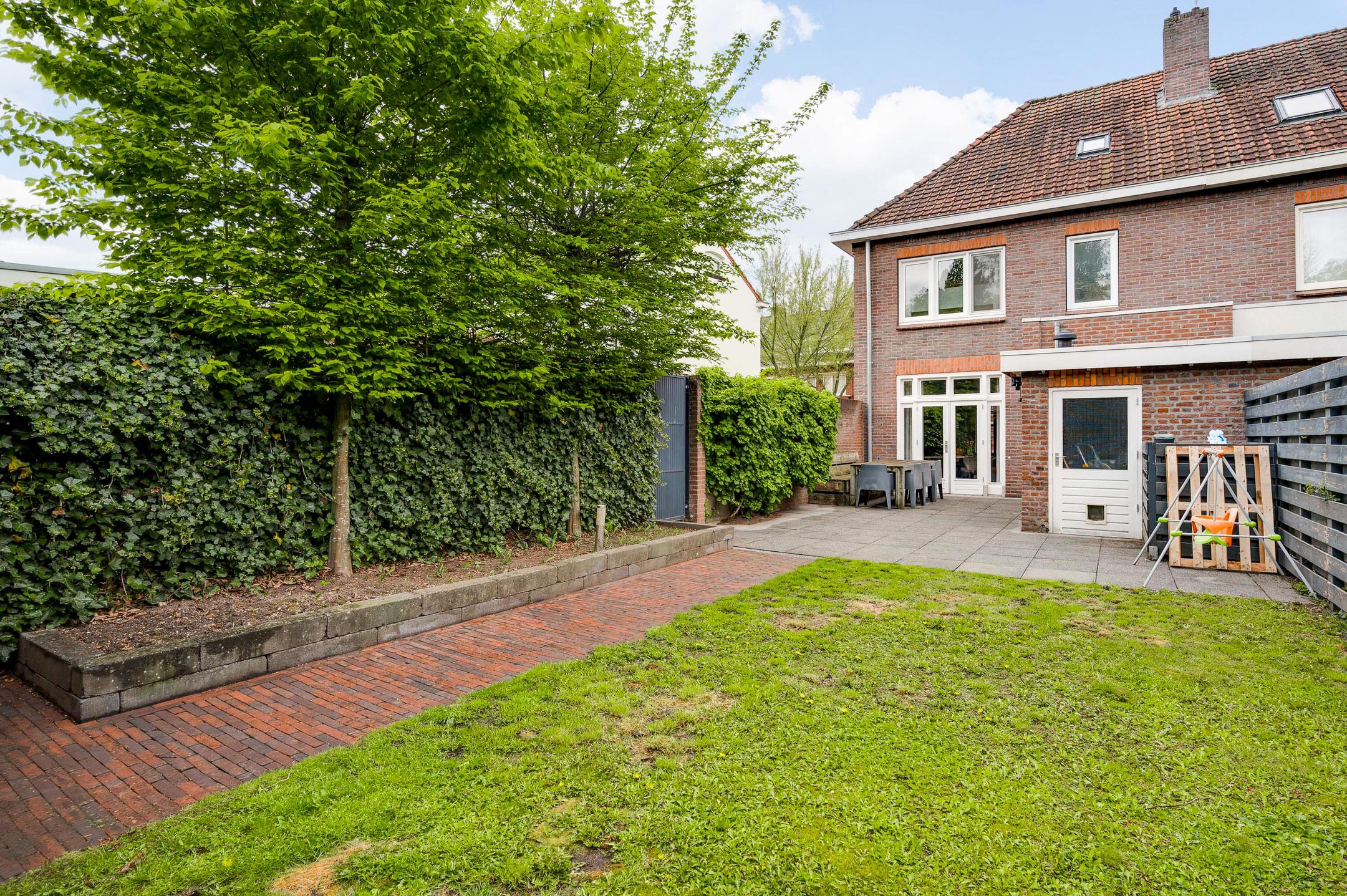 Foto 24 van Benzenraderweg 115