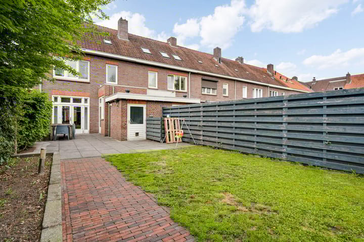 Foto 25 van Benzenraderweg 115