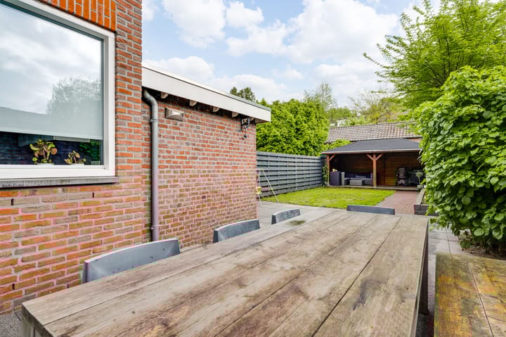 Foto 27 van Benzenraderweg 115