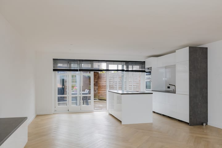 Photo 16 of Schokker 22