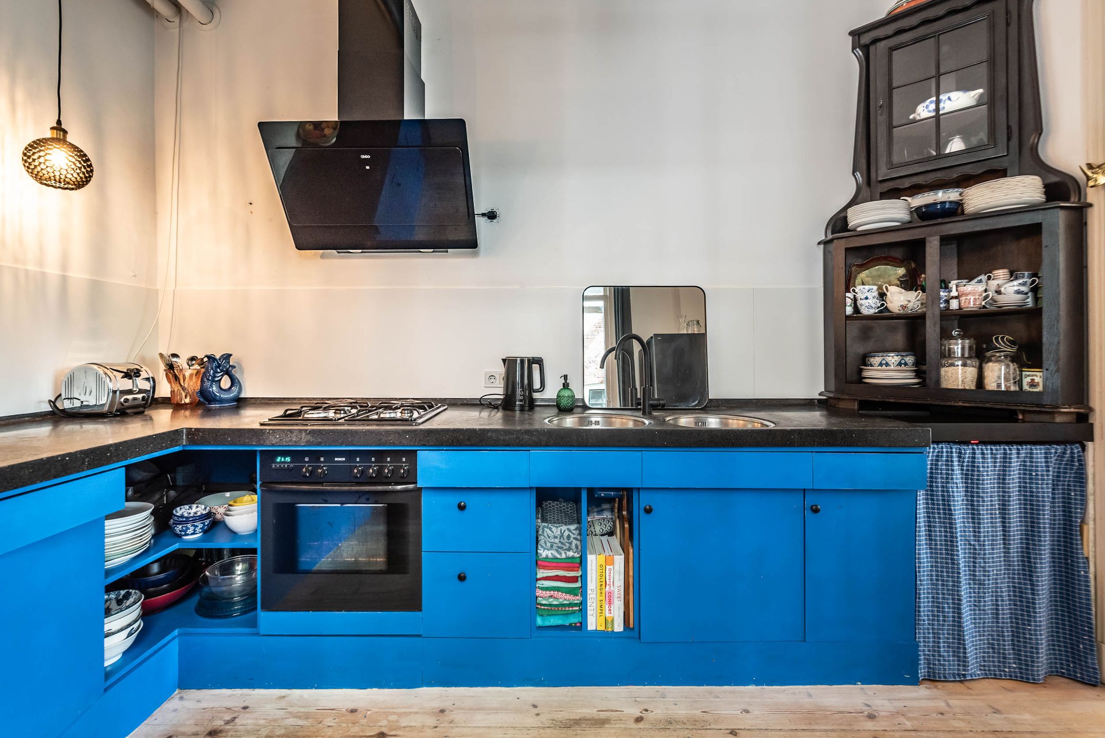 Photo 30 of Binnenkant 34-H