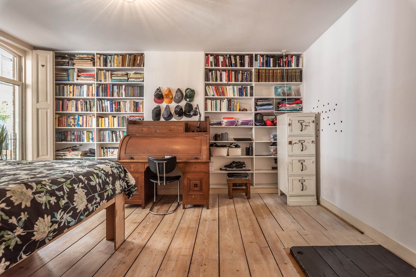 Photo 35 of Binnenkant 34-H