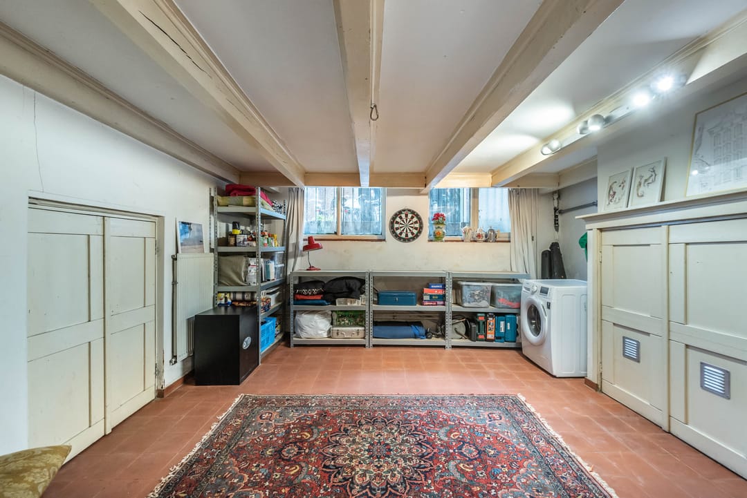 Photo 41 of Binnenkant 34-H