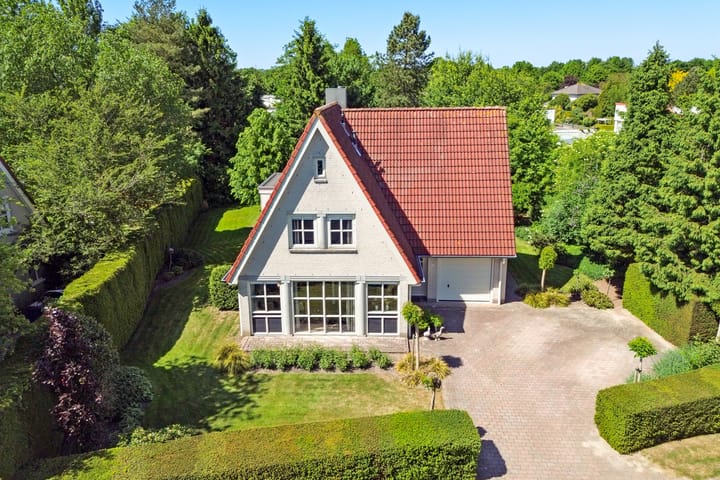 Foto 4 van Bergeendlaan 2