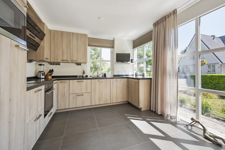 Foto 23 van Bergeendlaan 2