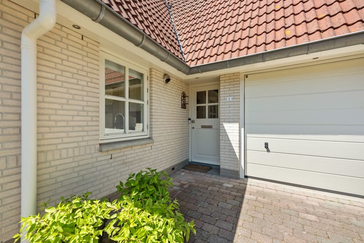 Foto 10 van Bergeendlaan 2