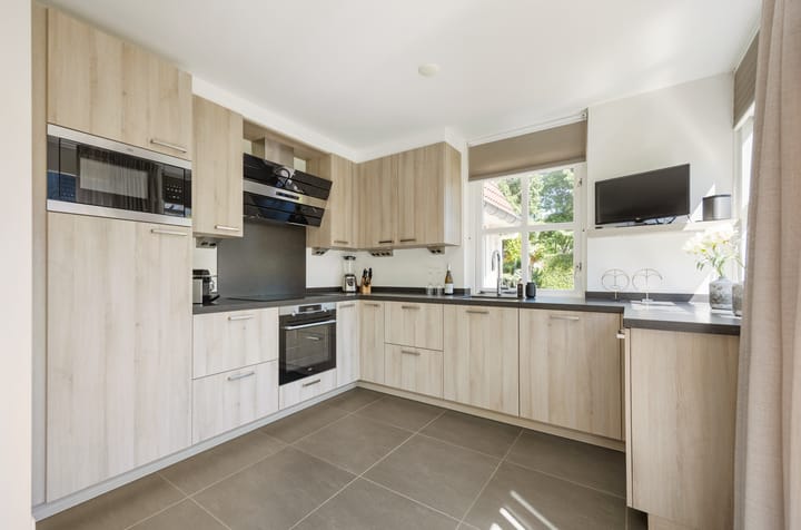 Foto 24 van Bergeendlaan 2