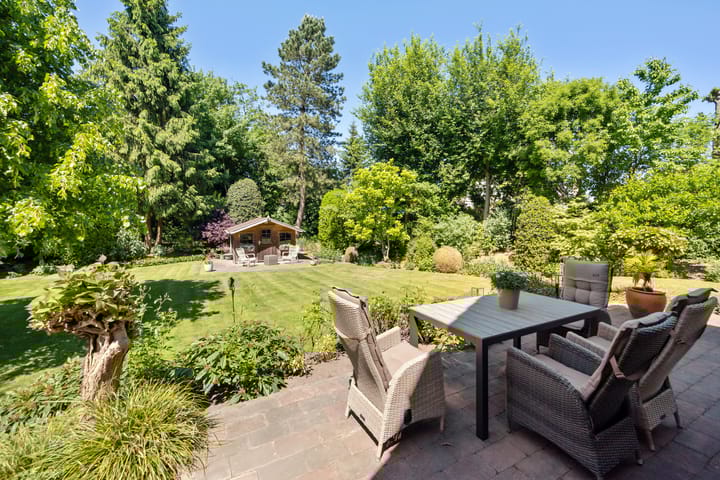 Foto 55 van Bergeendlaan 2