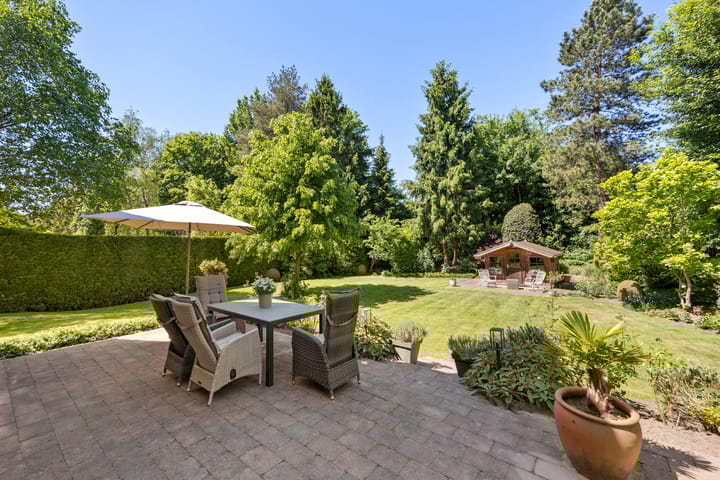 Foto 56 van Bergeendlaan 2