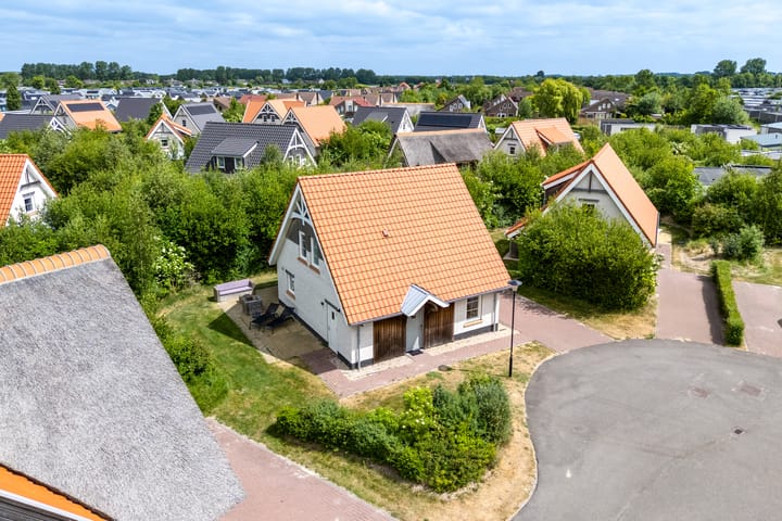 Photo 6 of Zeedijk 24-307