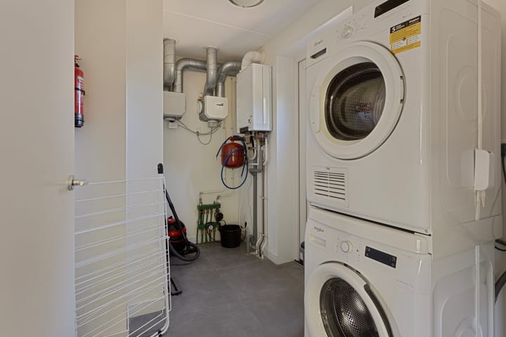 Photo 15 of Zeedijk 24-307