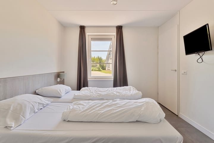 Photo 16 of Zeedijk 24-307